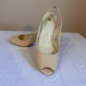 Dress Barn Jenny Cream Peep-Toe Slingback Heels Size‎ 8.5 M